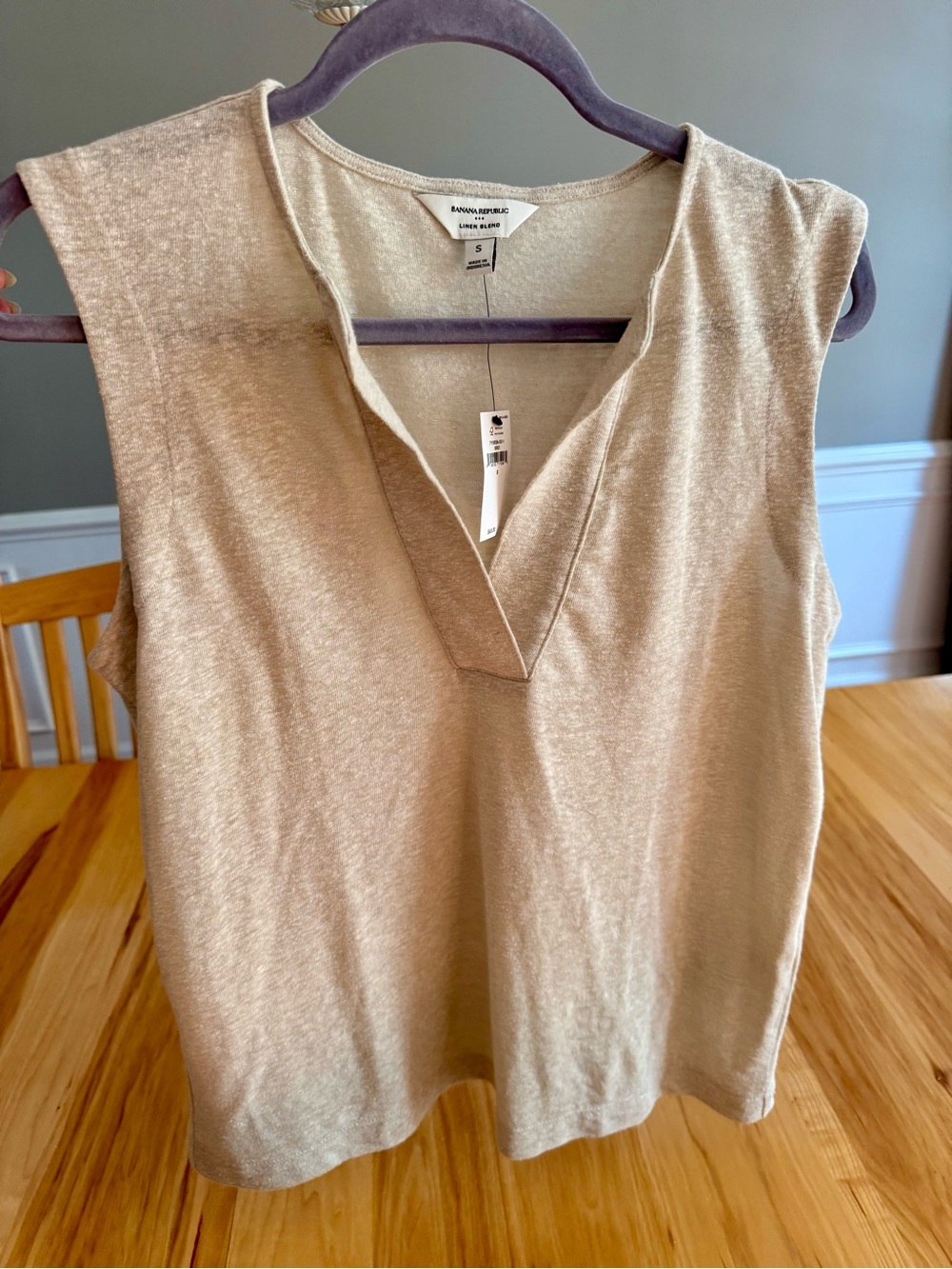 Brand New Banana Republic Sleeveless V-Neck Linen Tank Top in Beige